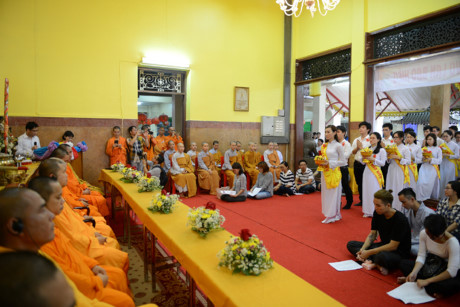Hình ảnh đẹp về lễ Vu Lan của người Việt ở Thái Lan