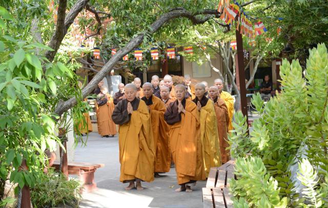 Chùa Đức Viên, San Jose ( Hoa Kỳ ) Tổ Chức Lễ Tam Bộ Nhất Bái Báo Hiếu Phụ Mẫu Năm 2016