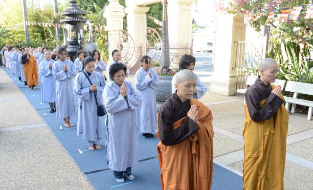 Chùa Đức Viên, San Jose ( Hoa Kỳ ) Tổ Chức Lễ Tam Bộ Nhất Bái Báo Hiếu Phụ Mẫu Năm 2016