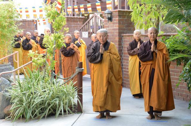 Chùa Đức Viên, San Jose ( Hoa Kỳ ) Tổ Chức Lễ Tam Bộ Nhất Bái Báo Hiếu Phụ Mẫu Năm 2016