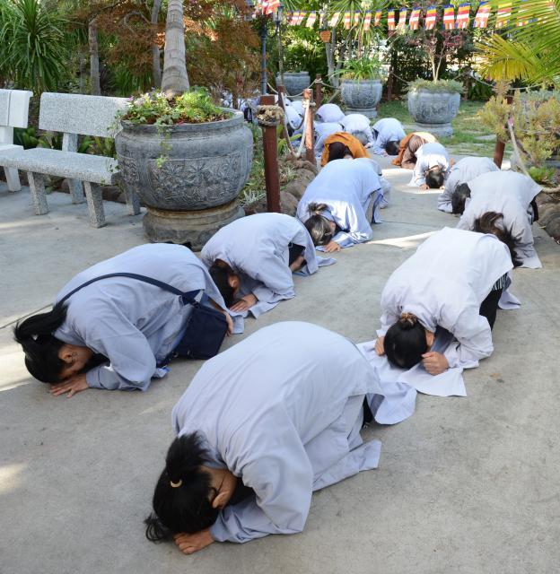 Chùa Đức Viên, San Jose ( Hoa Kỳ ) Tổ Chức Lễ Tam Bộ Nhất Bái Báo Hiếu Phụ Mẫu Năm 2016