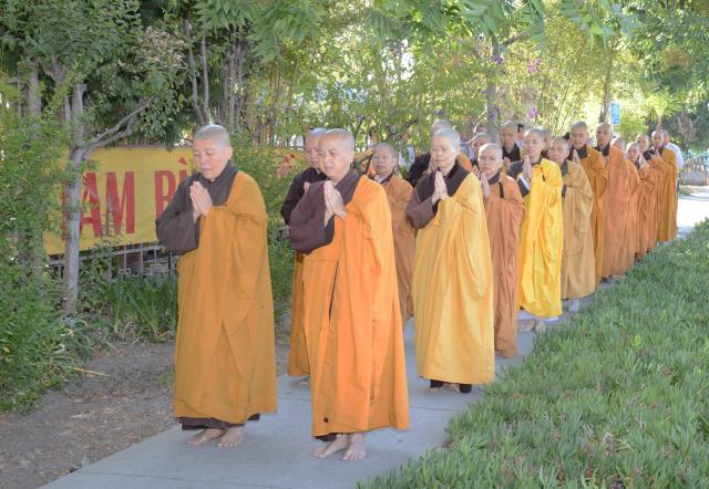 Chùa Đức Viên, San Jose ( Hoa Kỳ ) Tổ Chức Lễ Tam Bộ Nhất Bái Báo Hiếu Phụ Mẫu Năm 2016