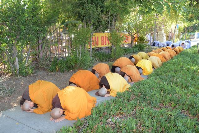 Chùa Đức Viên, San Jose ( Hoa Kỳ ) Tổ Chức Lễ Tam Bộ Nhất Bái Báo Hiếu Phụ Mẫu Năm 2016