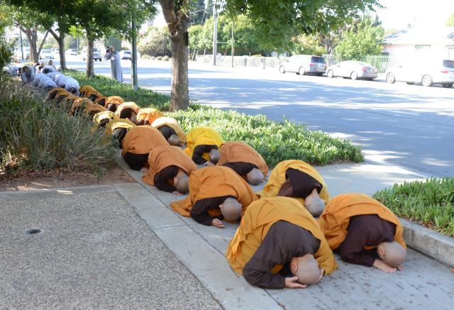 Chùa Đức Viên, San Jose ( Hoa Kỳ ) Tổ Chức Lễ Tam Bộ Nhất Bái Báo Hiếu Phụ Mẫu Năm 2016