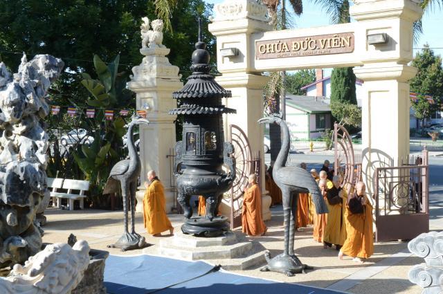 Chùa Đức Viên, San Jose ( Hoa Kỳ ) Tổ Chức Lễ Tam Bộ Nhất Bái Báo Hiếu Phụ Mẫu Năm 2016