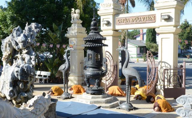 Chùa Đức Viên, San Jose ( Hoa Kỳ ) Tổ Chức Lễ Tam Bộ Nhất Bái Báo Hiếu Phụ Mẫu Năm 2016