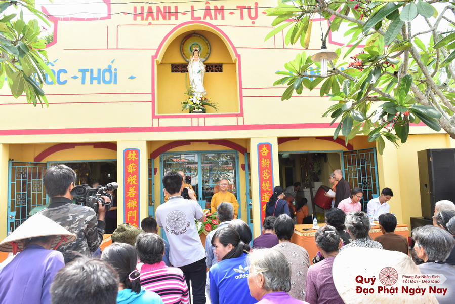 Quỹ Đạo Phật Ngày Nay: Tổng Kết Chương Trình Trao tặng quà cho nạn nhân chất độc da cam tại Tây Ninh ( C81)