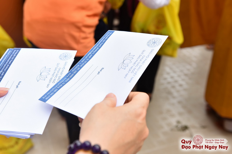 Quỹ Đạo Phật Ngày Nay: Tổng Kết Chương Trình Trao tặng quà cho nạn nhân chất độc da cam tại Tây Ninh ( C81)