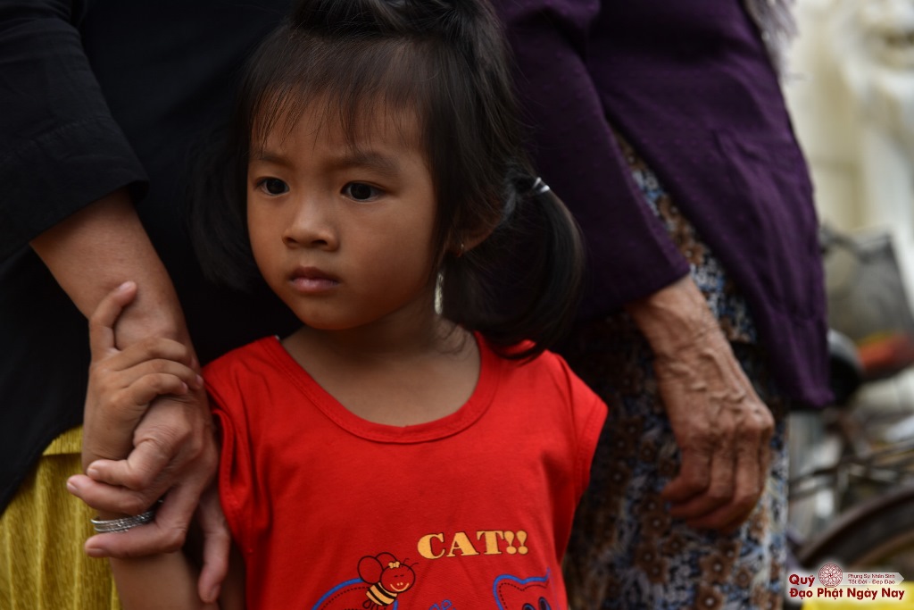 Quỹ Đạo Phật Ngày Nay: Tổng Kết Chương Trình Trao tặng quà cho nạn nhân chất độc da cam tại Tây Ninh ( C81)