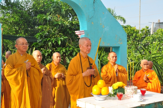 Hòa thượng Thích Trí Quảng quang lâm Tổ đình Linh Nguyên