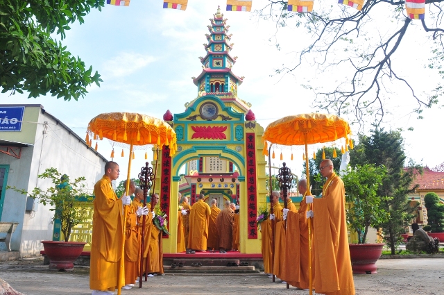 Hòa thượng Thích Trí Quảng quang lâm Tổ đình Linh Nguyên