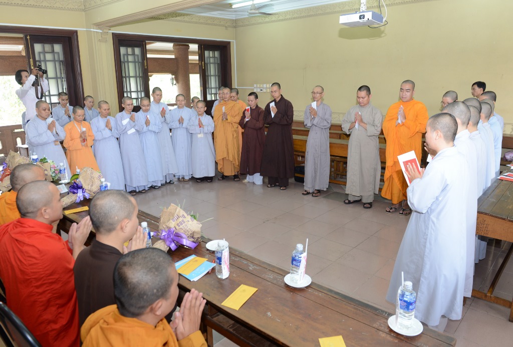 Lễ phát học bổng năm học 2016 - 2017 cho sinh viên khoa Pali