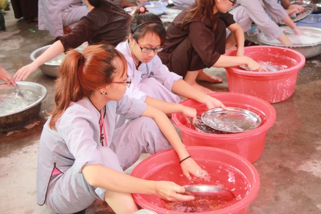 Thái Bình: Nhiều cảm xúc trong ngày tu thứ hai tại chùa Từ Xuyên