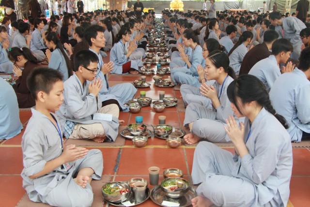 Thái Bình: Nhiều cảm xúc trong ngày tu thứ hai tại chùa Từ Xuyên