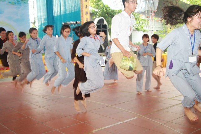Thái Bình: Nhiều cảm xúc trong ngày tu thứ hai tại chùa Từ Xuyên