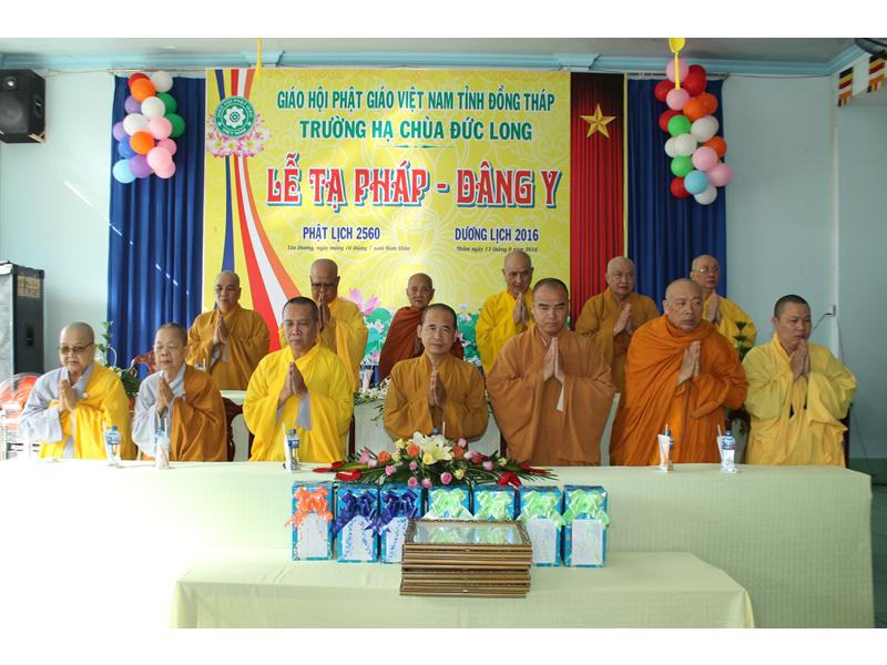PG Đồng Tháp: Chùa Đức Long bế giảng khóa an cư