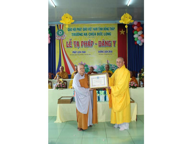 PG Đồng Tháp: Chùa Đức Long bế giảng khóa an cư