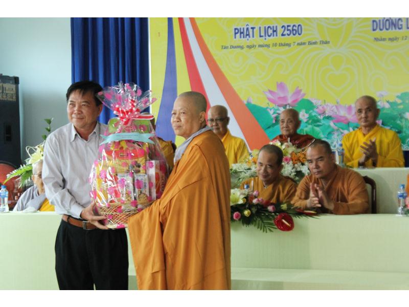 PG Đồng Tháp: Chùa Đức Long bế giảng khóa an cư