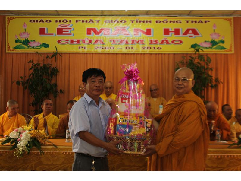 PG Đồng Tháp: Chùa Đức Long bế giảng khóa an cư