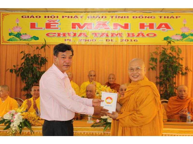 PG Đồng Tháp: Chùa Đức Long bế giảng khóa an cư