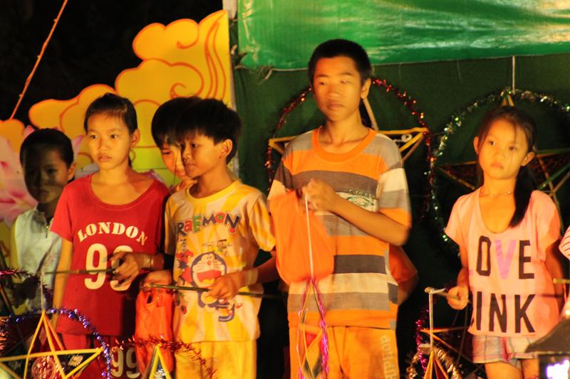 Đồng Tháp: Vui trung thu tại chùa Phước Hưng