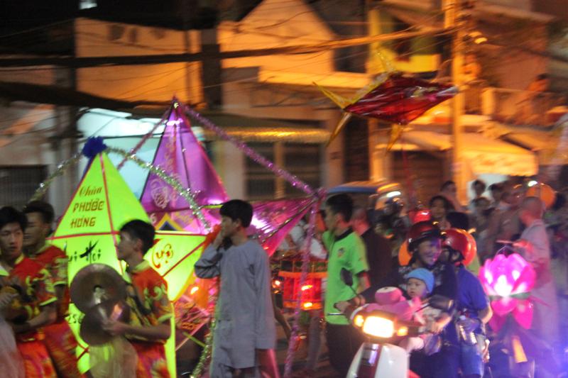 Đồng Tháp: Vui trung thu tại chùa Phước Hưng
