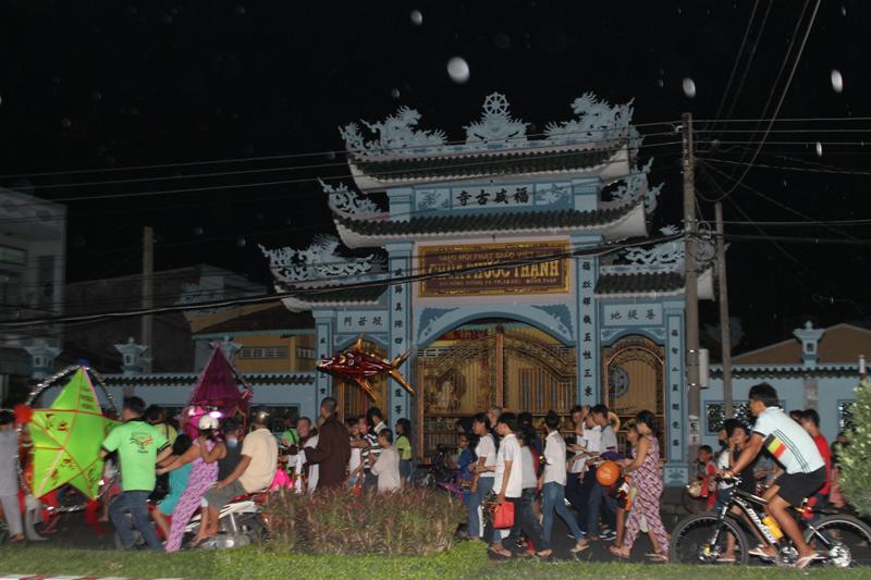 Đồng Tháp: Vui trung thu tại chùa Phước Hưng