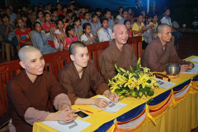 Thái Bình: Chùm ảnh khóa tu mùa hè tại chùa Hoằng Văn