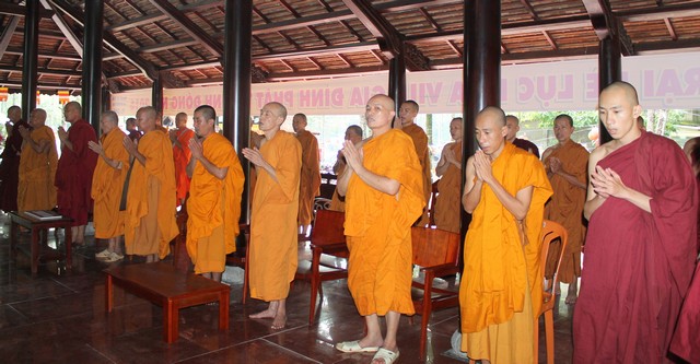 Đồng Nai: Ban tôn giáo tỉnh thăm trường hạ Phật giáo Nam tông