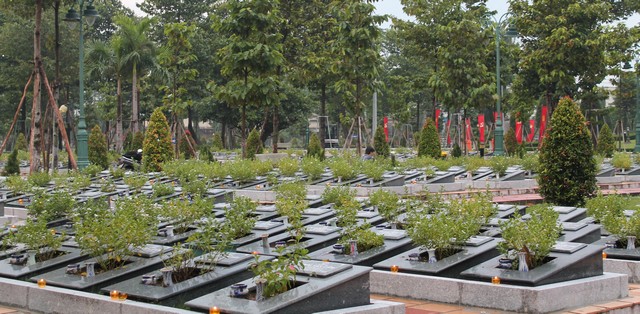 Bình Dương: Lễ thắp nến tri ân các anh hùng liệt sỹ