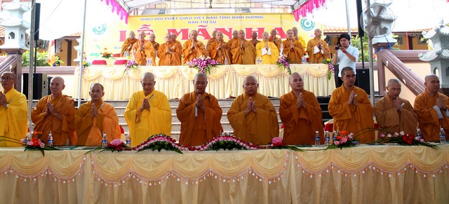 Bình Dương: Lễ mãn hạ PL:2560 - DL: 2016