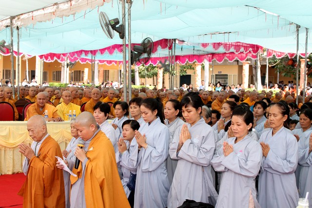 Bình Dương: Lễ mãn hạ PL:2560 - DL: 2016