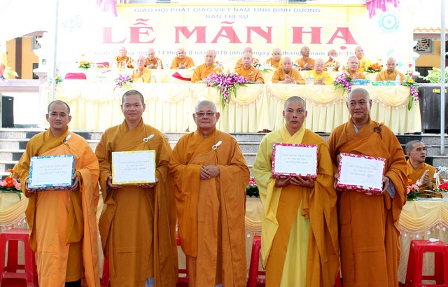 Bình Dương: Lễ mãn hạ PL:2560 - DL: 2016