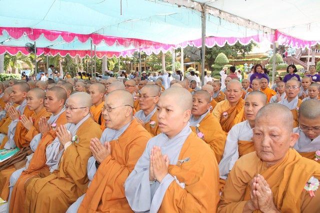 Bình Dương: Lễ mãn hạ PL:2560 - DL: 2016