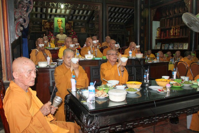 Bình Dương: Lễ mãn hạ PL:2560 - DL: 2016