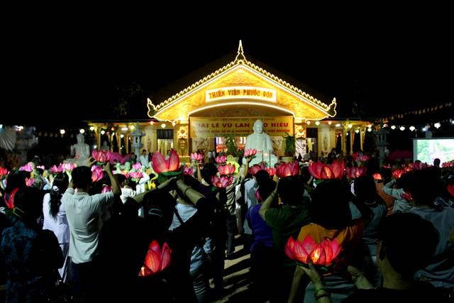 Đồng Nai-Phóng sự ảnh về đêm hội Vu Lan tại Thiền Viện Phước Sơn