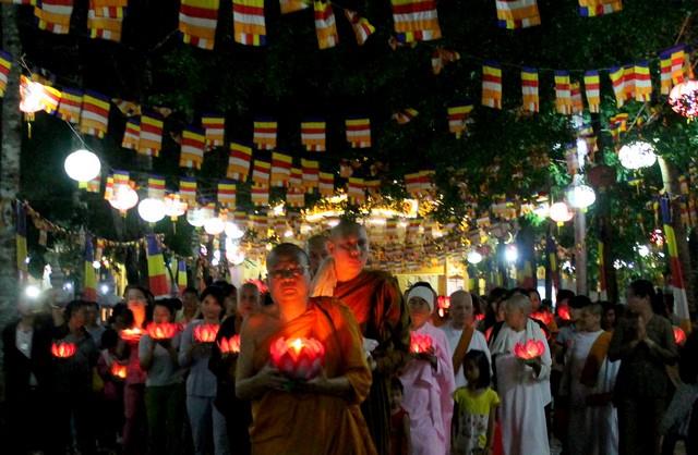 Đồng Nai-Phóng sự ảnh về đêm hội Vu Lan tại Thiền Viện Phước Sơn