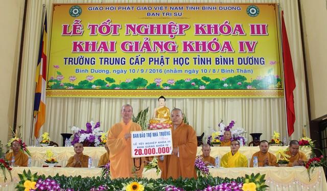 Bình Dương: Lễ tốt nghiệp khóa III, khai giảng khóa IV