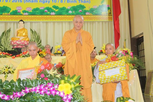 Bình Dương: Lễ tốt nghiệp khóa III, khai giảng khóa IV