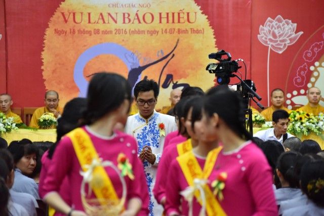Chùa Giác Ngộ: Xúc động đêm lễ Vu Lan Báo Hiếu 2016
