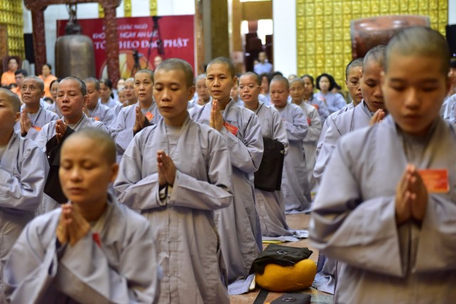 Thơ: Xuất gia gieo duyên