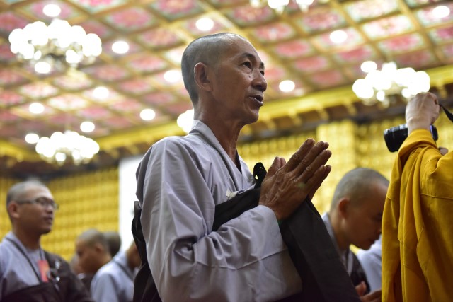 Thơ: Xuất gia gieo duyên