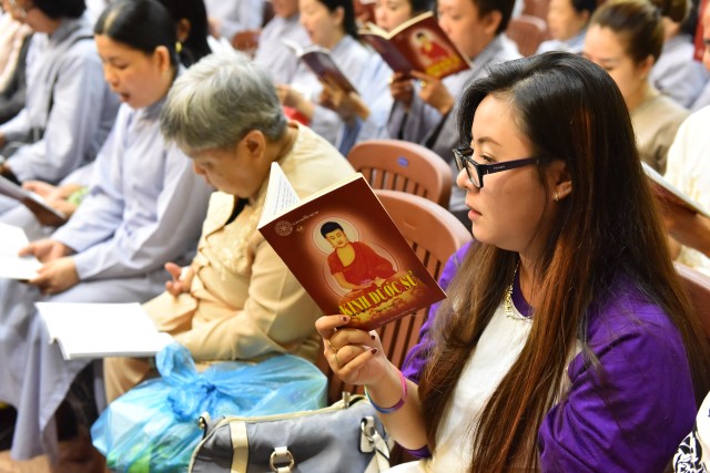 Chùa Giác Ngộ: Lễ tụng kinh cầu an cho ca sĩ Minh Thuận