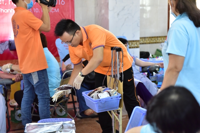 Quỹ Đạo Phật Ngày Nay: 239 người tham gia hiến máu nhân đạo đợt 6