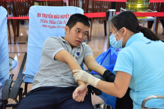 Quỹ Đạo Phật Ngày Nay: 239 người tham gia hiến máu nhân đạo đợt 6