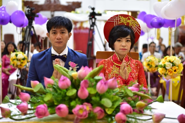 Chùa Giác Ngộ: Lễ hằng thuận của Phật tử Thanh Tú và Minh Tú