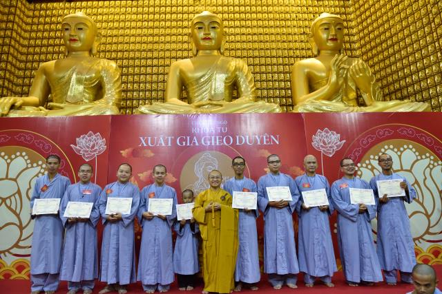Chùa Giác Ngộ: Xúc động ngày kết thúc khóa tu Xuất Gia Gieo Duyên lần thứ nhất
