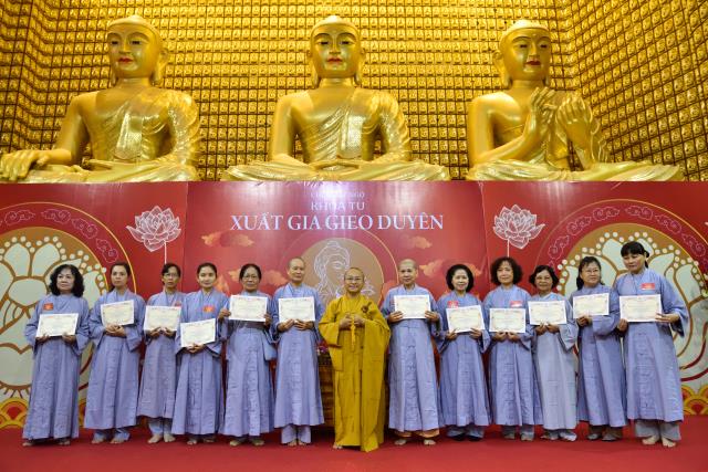 Chùa Giác Ngộ: Xúc động ngày kết thúc khóa tu Xuất Gia Gieo Duyên lần thứ nhất