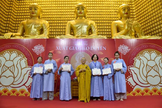 Chùa Giác Ngộ: Xúc động ngày kết thúc khóa tu Xuất Gia Gieo Duyên lần thứ nhất