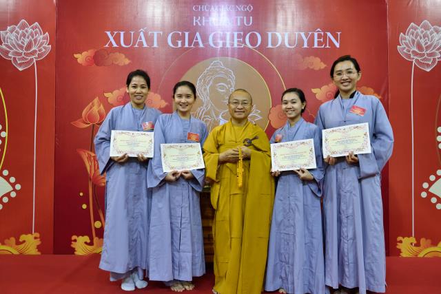 Chùa Giác Ngộ: Xúc động ngày kết thúc khóa tu Xuất Gia Gieo Duyên lần thứ nhất